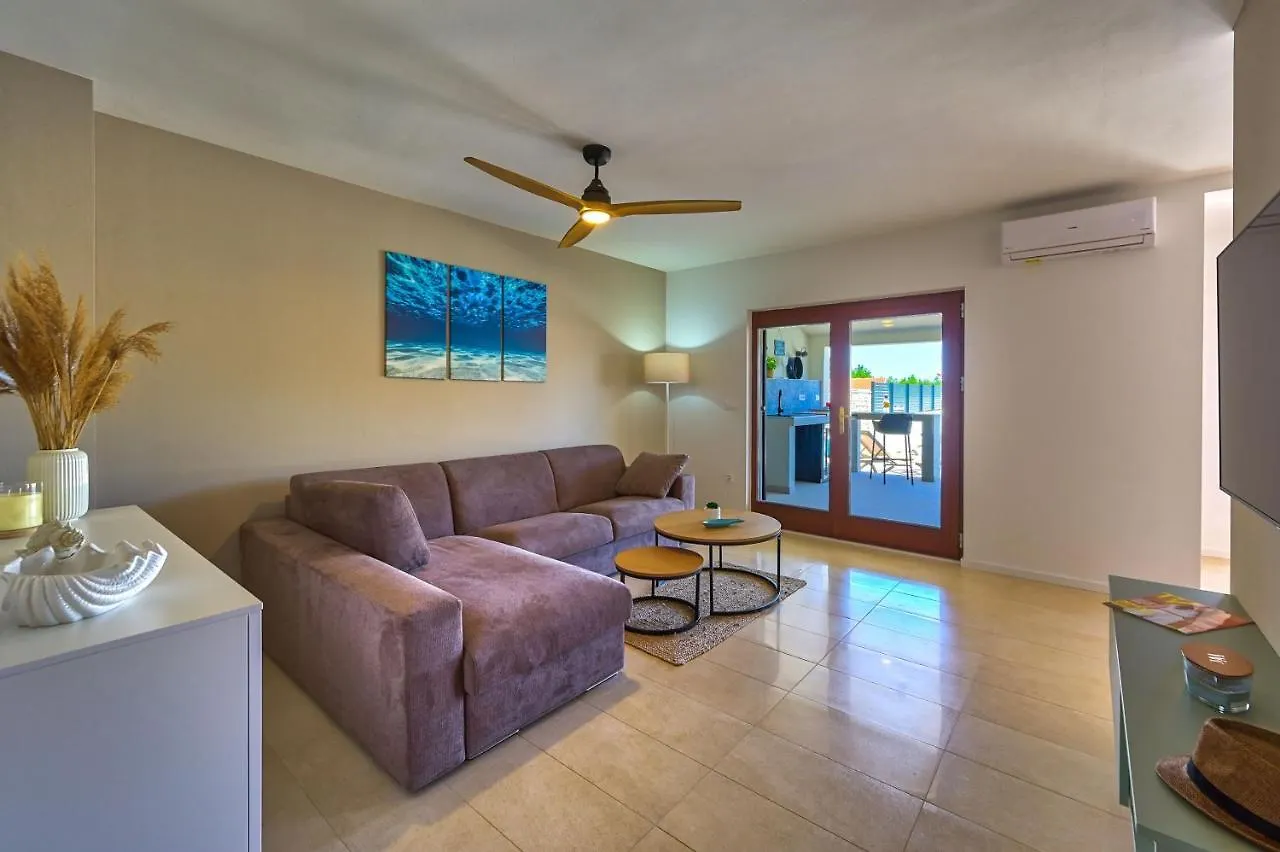 Apartment Zala With Private Pool Liznjan Croatia