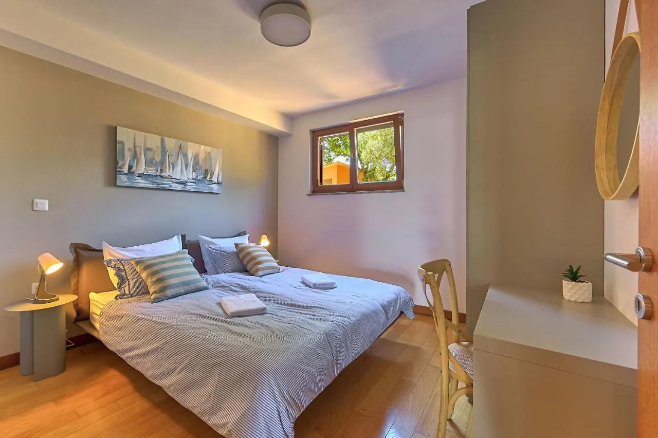 Apartment Zala With Private Pool Liznjan
